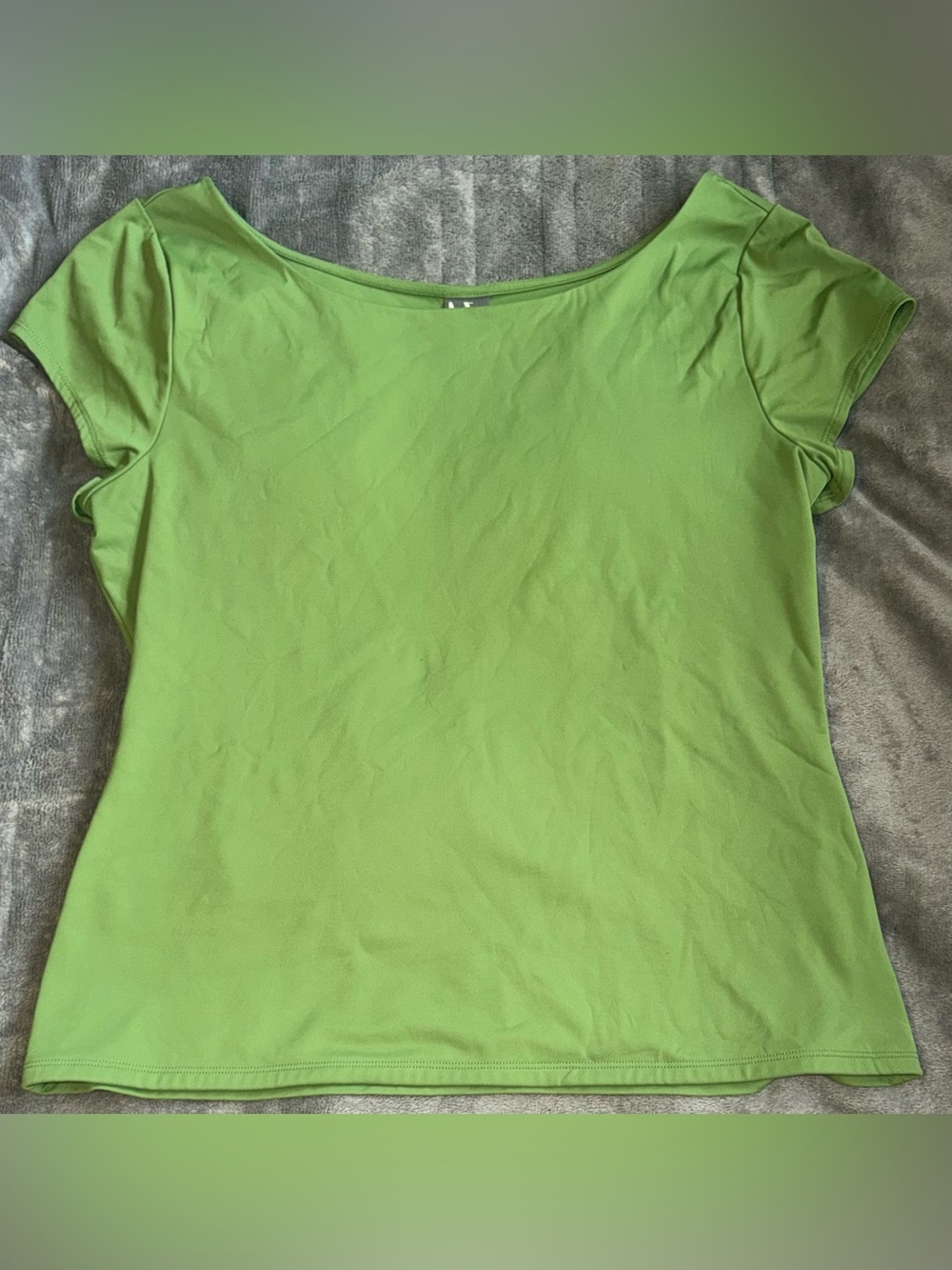Worthington Short Sleeve Scoop Neck Top in Green